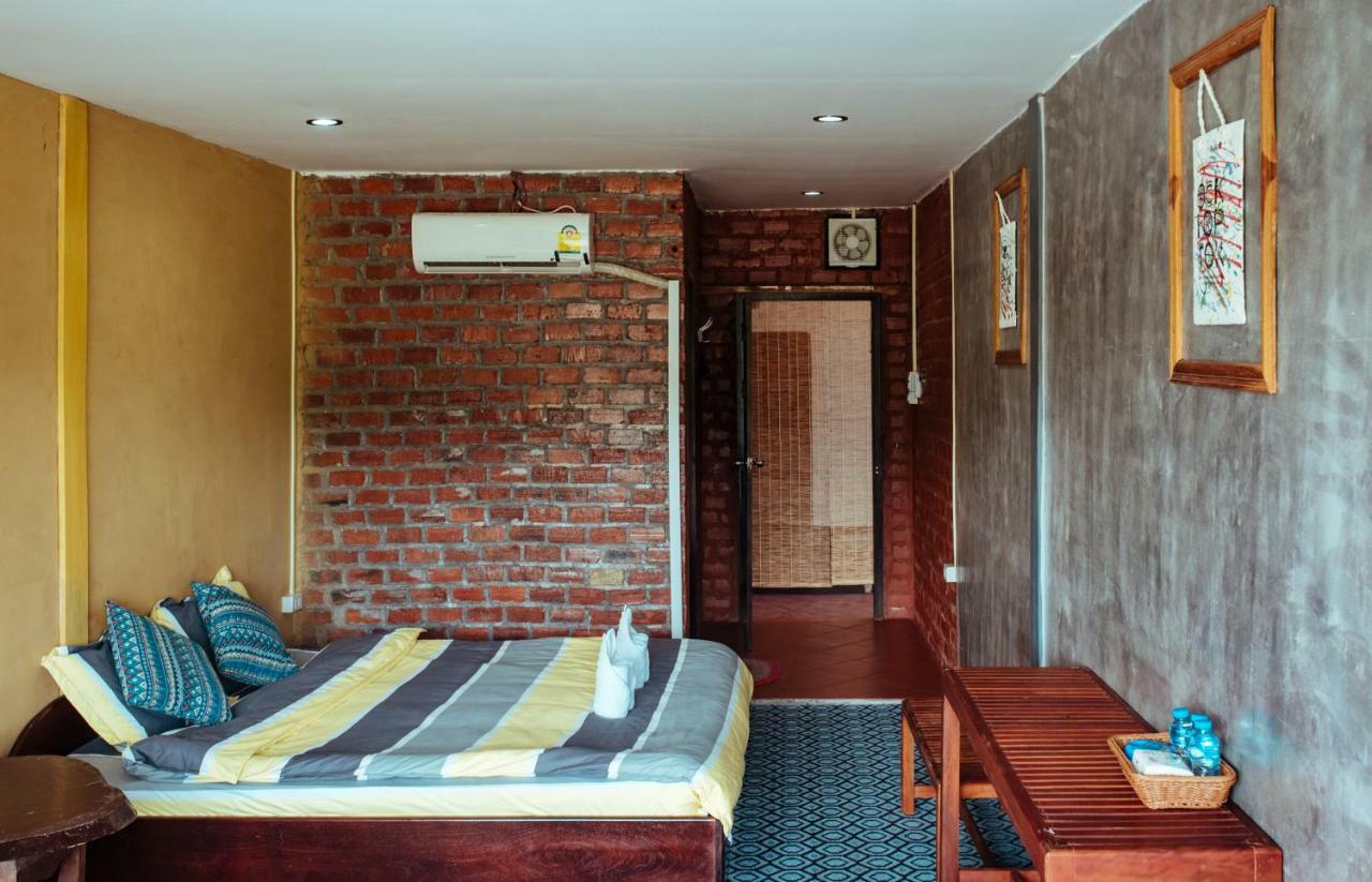 Mao Phasok Riverside Guesthouse Luang Prabang Exterior foto