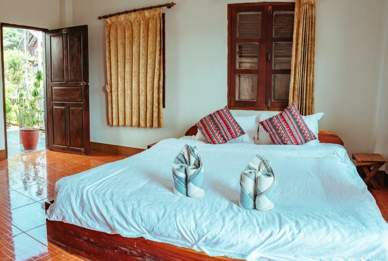 Mao Phasok Riverside Guesthouse Luang Prabang Exterior foto